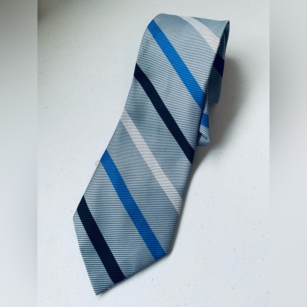 Classic Striped Men's Tie in Blue and Gray